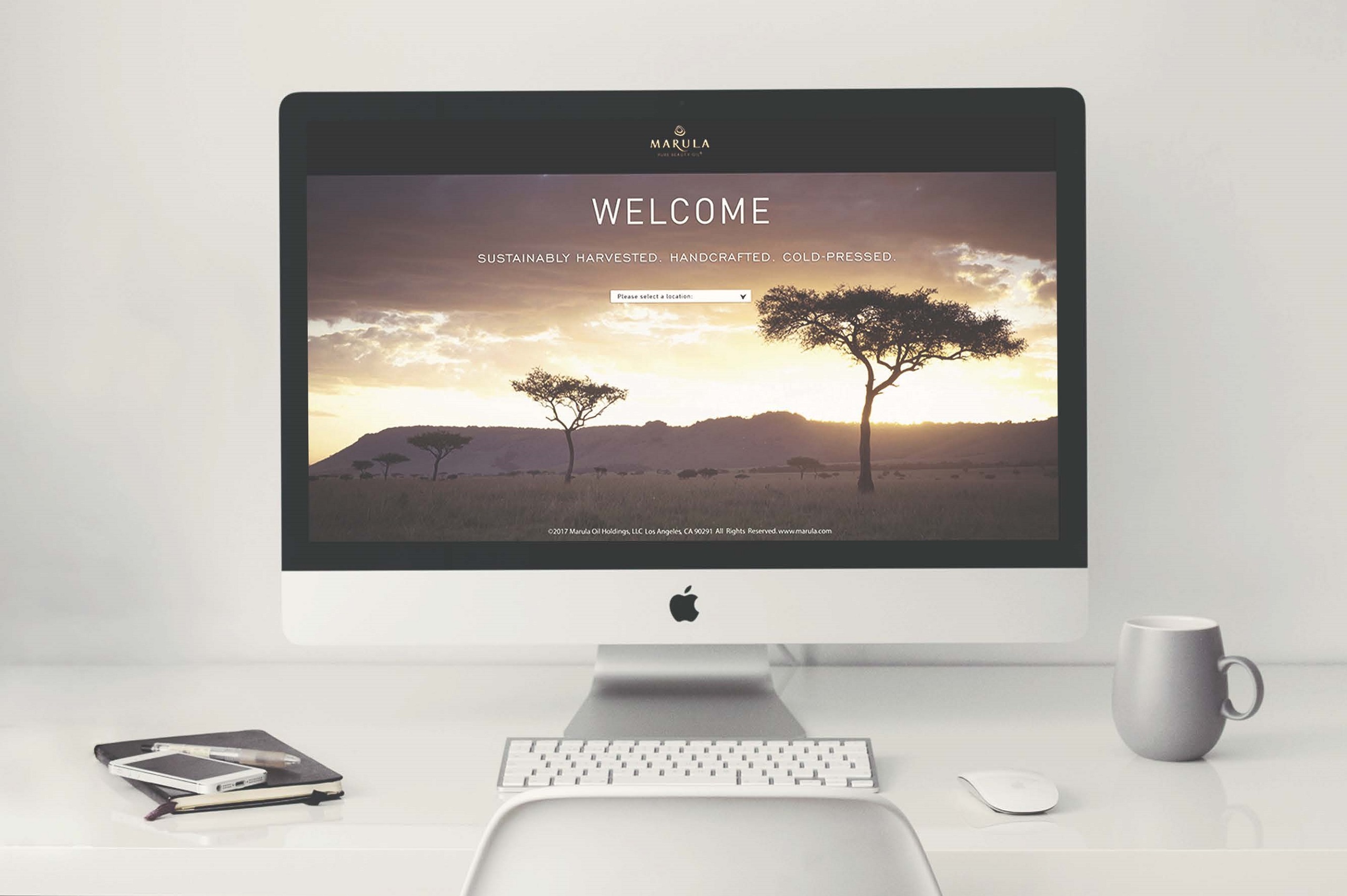 iMac 5k Retina Office Mockup with landingpage_marula